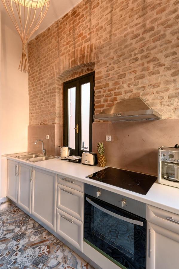 Monastery Apartment, A Unique House Chrissi Akti Chania Exterior foto