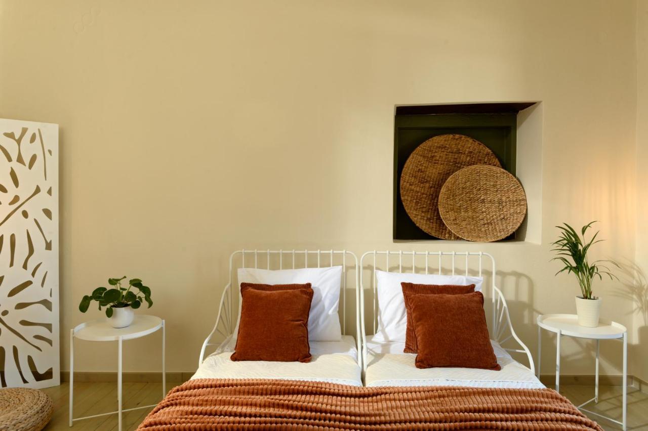 Monastery Apartment, A Unique House Chrissi Akti Chania Exterior foto